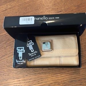 Tignanello Wallet - Honey - Genuine Leather - Silvertone Hardware - New in Box